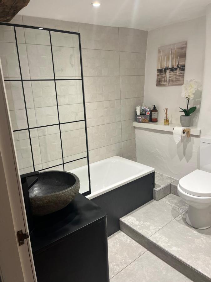 The Old Post Office, Cosy Grade II Listed 2 Bed Apartment Windermere Zewnętrze zdjęcie